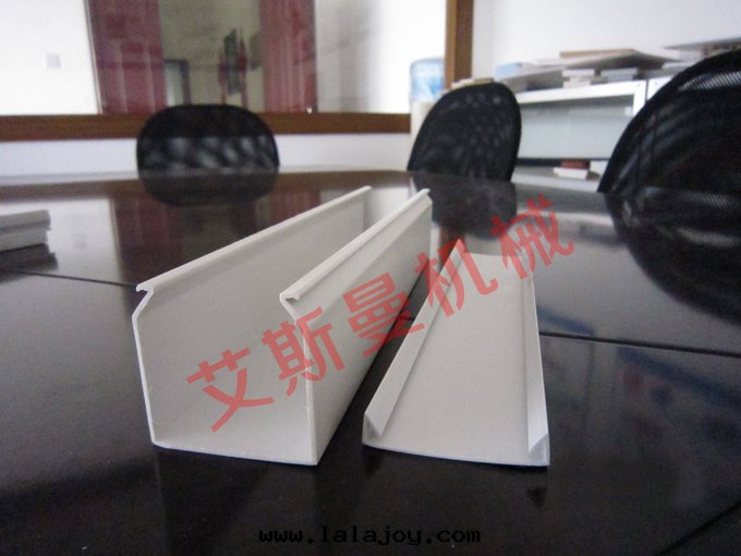 PVC線(xiàn)槽生(shēng)産線(xiàn)