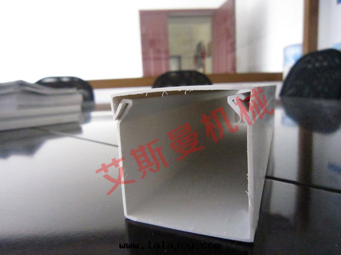 PVC線(xiàn)槽生(shēng)産線(xiàn)