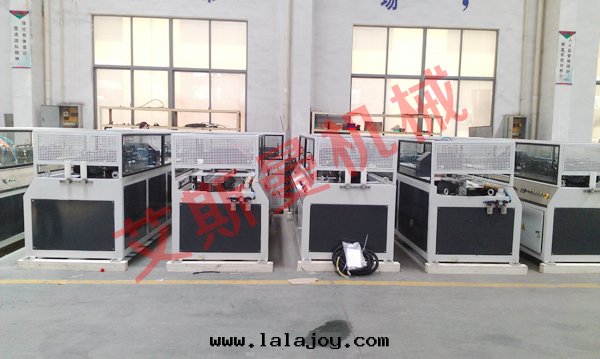 PVC（木(mù)塑）型材生(shēng)産線(xiàn)