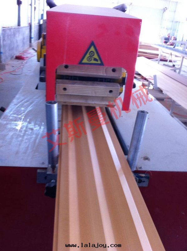 PVC（木(mù)塑）型材生(shēng)産線(xiàn)