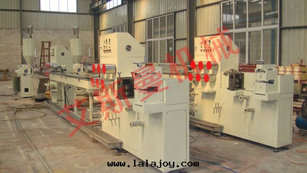 PP打(dǎ)包(bāo)带(dài)生(shēng)産線(xiàn)