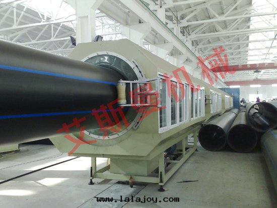 PE实壁(bì)管(guǎn)材生(shēng)産線(xiàn)