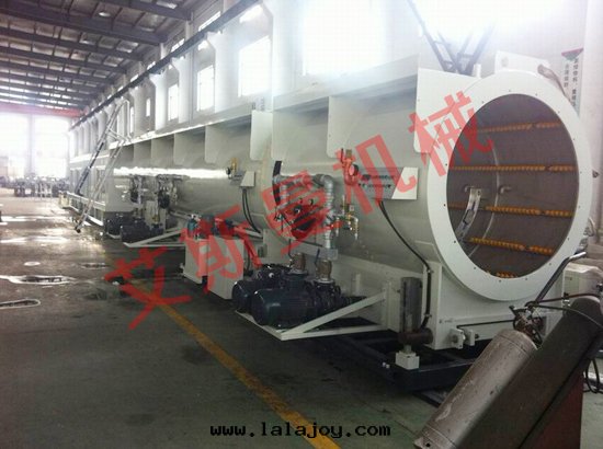 PE实壁(bì)管(guǎn)材生(shēng)産線(xiàn)