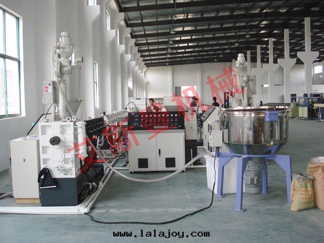 PPR,PERT管(guǎn)材生(shēng)産線(xiàn)