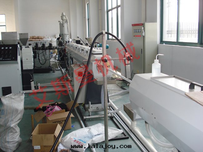 PPR,PERT管(guǎn)材生(shēng)産線(xiàn)