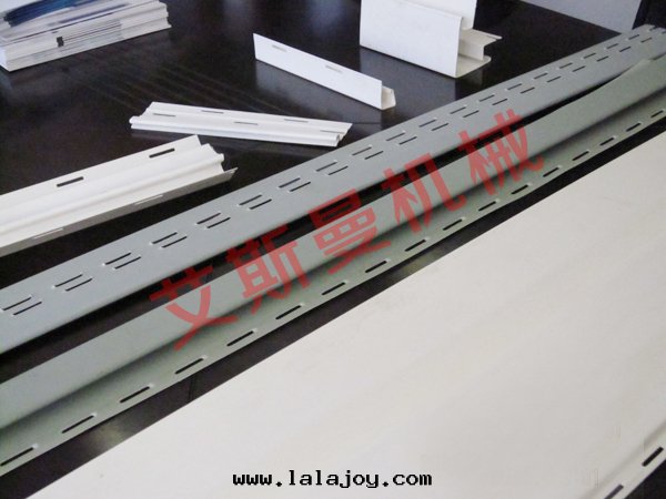 PVC挂壁(bì)板生(shēng)産線(xiàn)