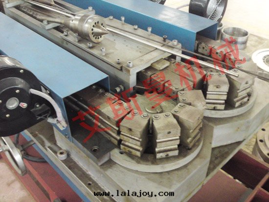 PVC單壁(bì)波(bō)紋管(guǎn)生(shēng)産線(xiàn)