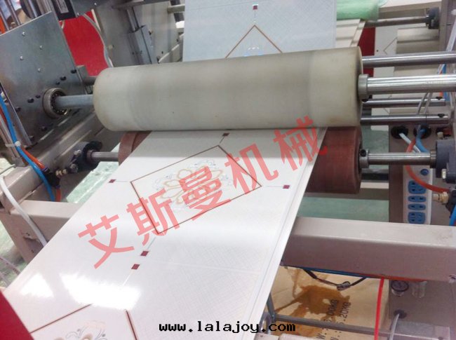 PVC扣(kòu)板生(shēng)産線(xiàn)