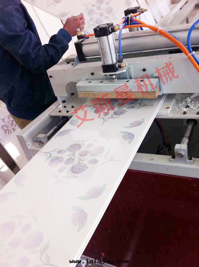 PVC扣(kòu)板生(shēng)産線(xiàn)