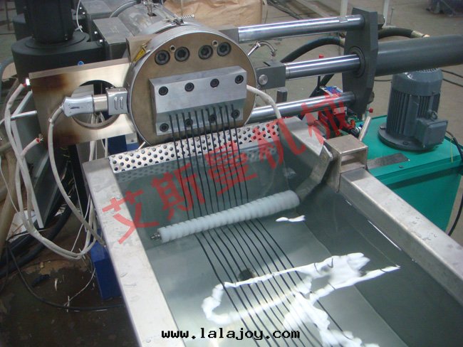 PE、PP薄膜造粒(lì)生(shēng)産線(xiàn)