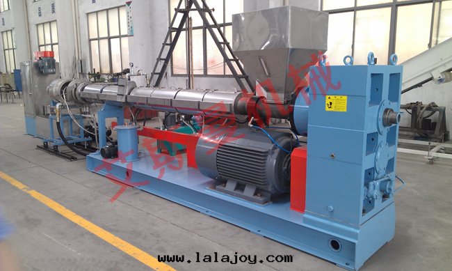 PE,PP 片(piàn)狀料造粒(lì)生(shēng)産線(xiàn)