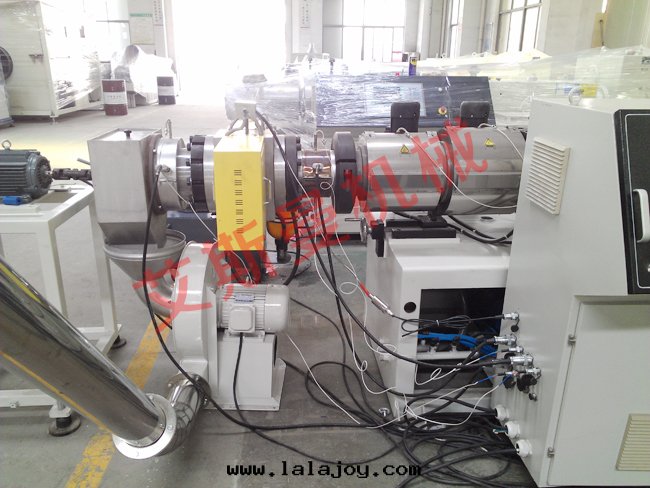 PVC造粒(lì)生(shēng)産線(xiàn)