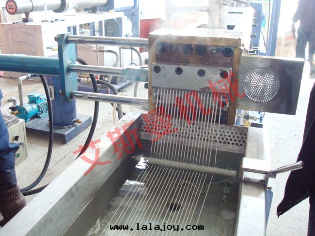 TSK同(tóng)向(xiàng)平双(shuāng)造粒(lì)生(shēng)産線(xiàn)