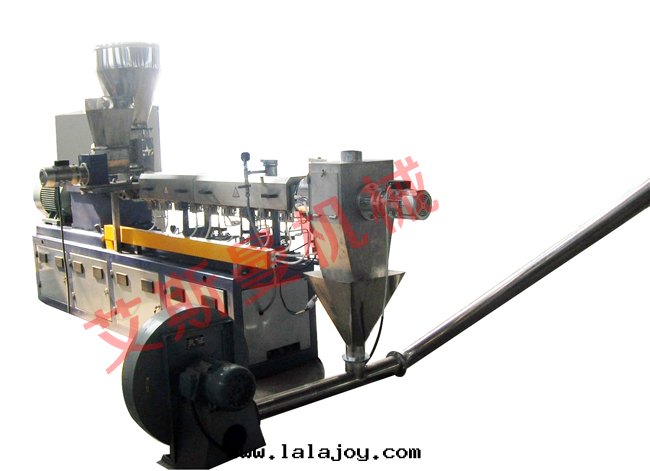 TSK同(tóng)向(xiàng)平双(shuāng)造粒(lì)生(shēng)産線(xiàn)