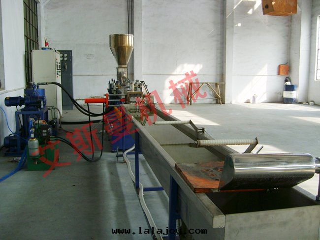 TSK同(tóng)向(xiàng)平双(shuāng)造粒(lì)生(shēng)産線(xiàn)