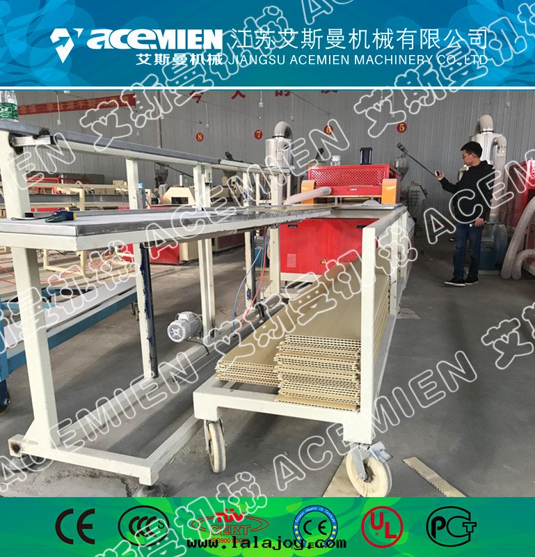 湖(hú)南(nán)護牆(qiáng)板生(shēng)産線(xiàn)合作(zuò)案(àn)例