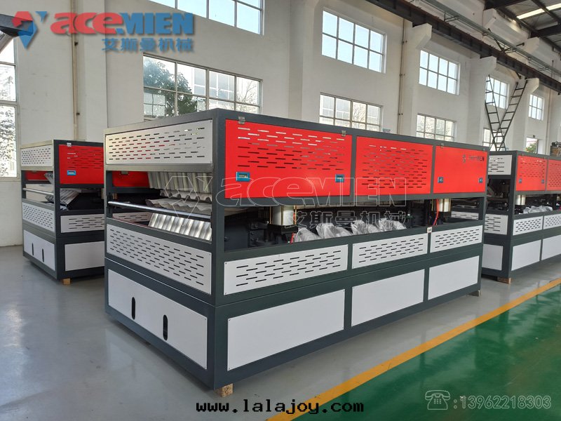 塑料琉璃瓦(wǎ)生(shēng)産線(xiàn)，合成(chéng)樹(shù)脂瓦(wǎ)設備