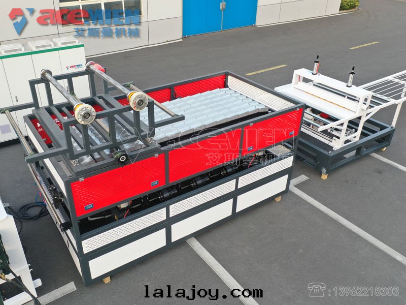 PVC+ASA四(sì)层(céng)覆膜塑料琉璃瓦(wǎ)生(shēng)産線(xiàn)