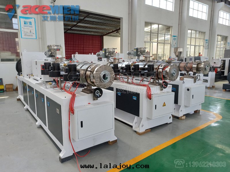 PVC四(sì)层(céng)樹(shù)脂瓦(wǎ)設備 平改坡屋(wū)面瓦(wǎ)機(jī)器