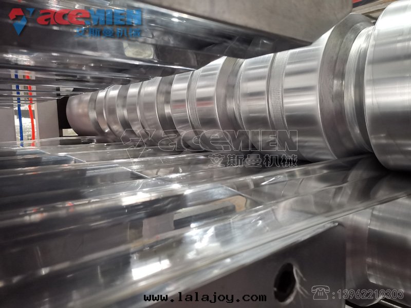 PC透明(míng)瓦(wǎ)設備廠(chǎng)家(jiā)-江苏艾斯曼機(jī)械有(yǒu)限公司