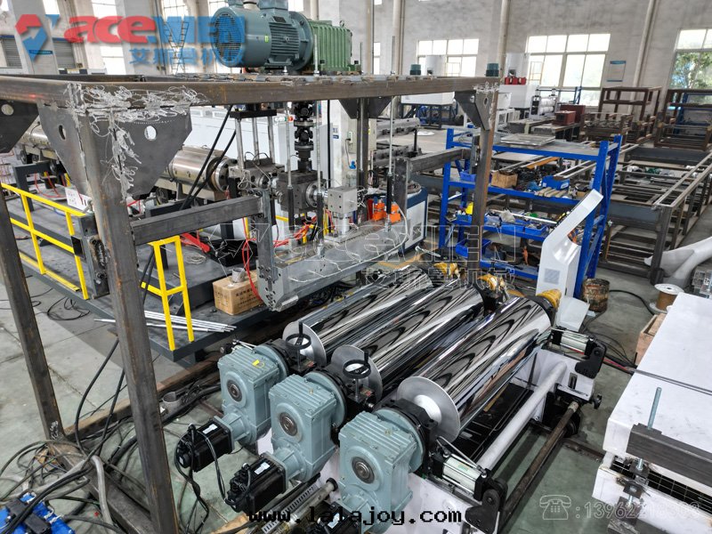 PC透明(míng)瓦(wǎ)設備廠(chǎng)家(jiā)-江苏艾斯曼機(jī)械有(yǒu)限公司